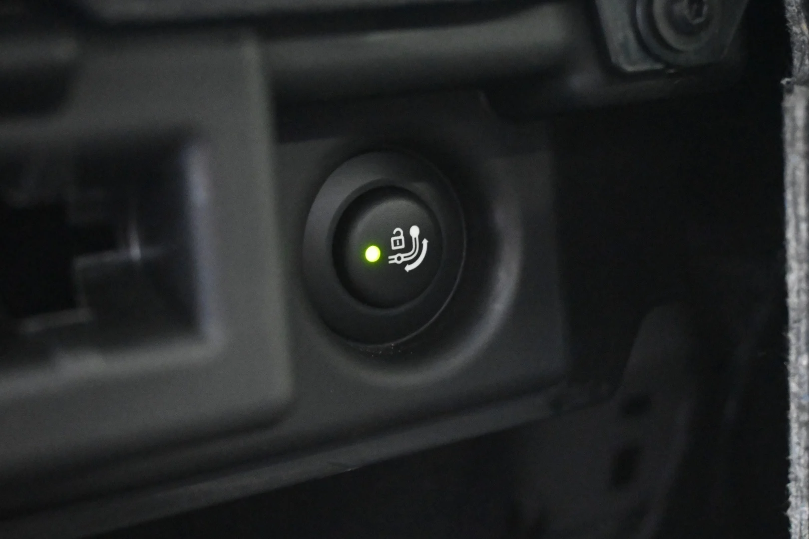 Car Image - 7b8YInhflrW61MMnq5zoPP