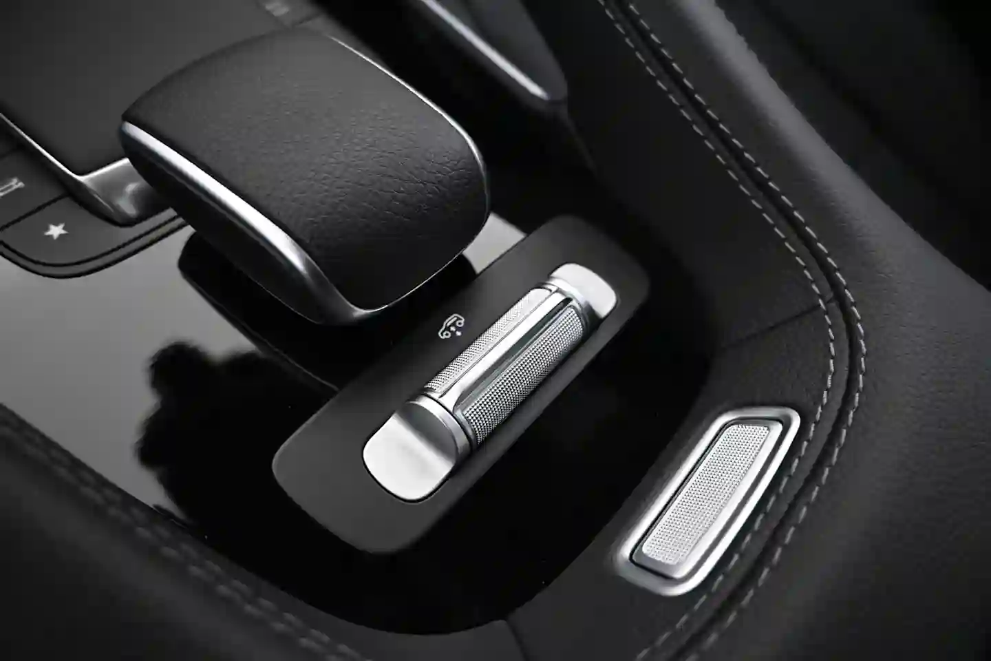 Car Image - 2YrvEKsTCWuunmhnJTNsU0