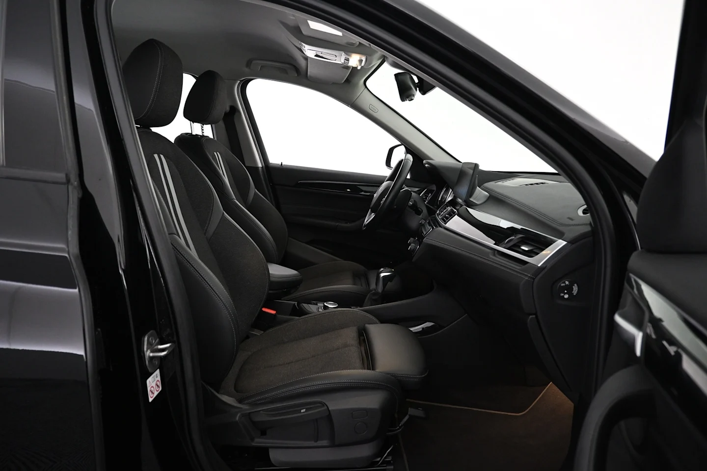Car Image - 1lYRKj0qZHEyfx8tfGEqtd