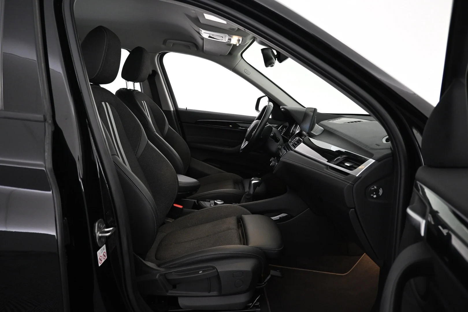 Car Image - 1lYRKj0qZHEyfx8tfGEqtd