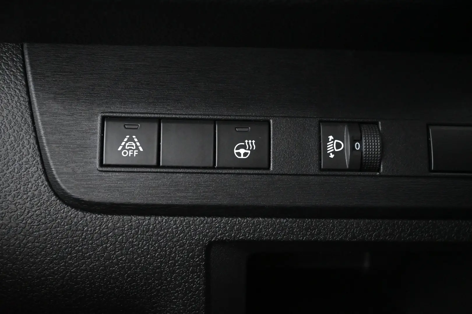 Car Image - 5aPqTAkAYmbvwWbGbHpSTP