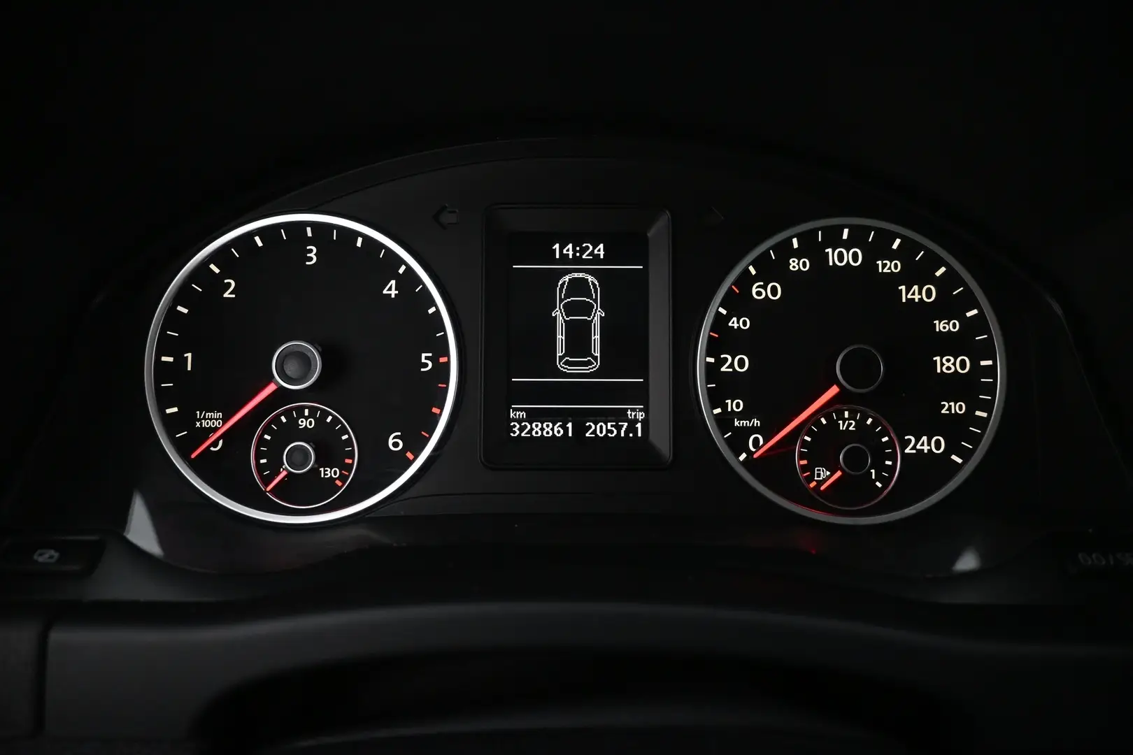 Car Image - 4KEKr0xuxUIpmBJrGd71ip