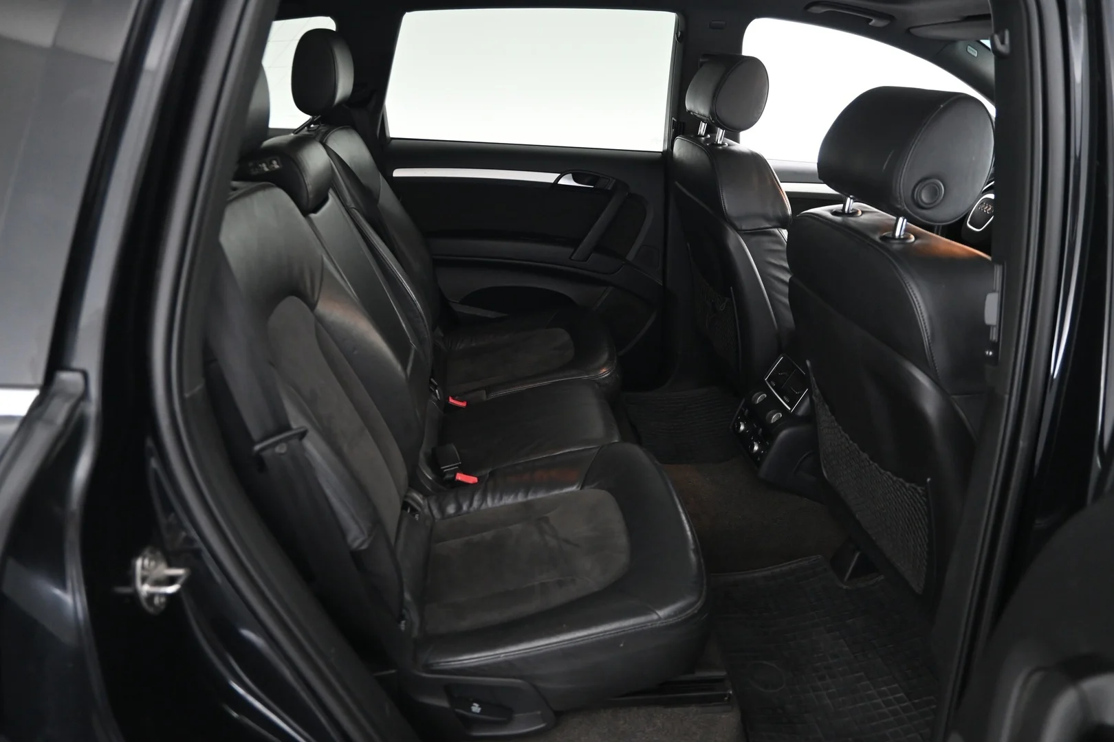Car Image - 74Sc5vWQf5urXSq2XMDfe5