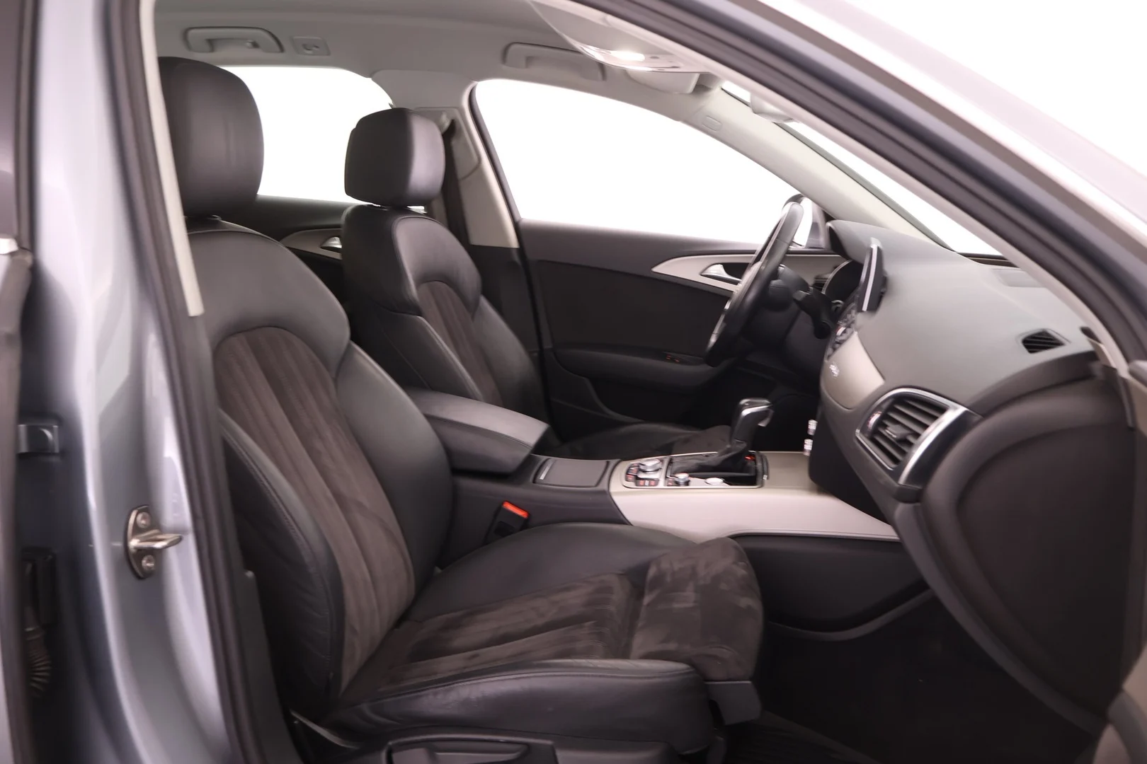 Car Image - 4rREyZxyrwDnVVvDxit50i