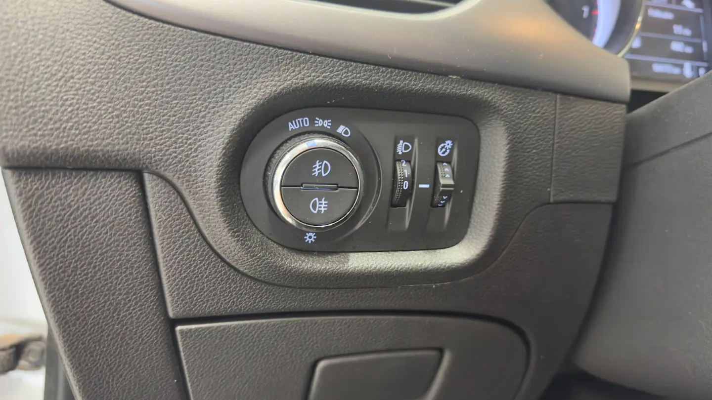 Car Image - 6kLoL5xMDPGquEoicJkhlD