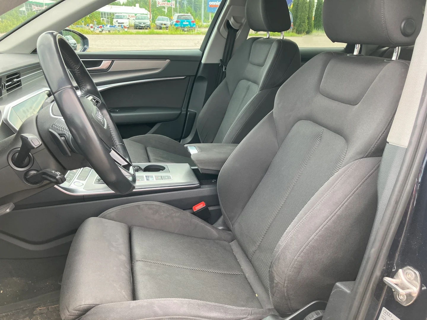 Car Image - 59pdgCp11F8Yg9zoSKlf3s