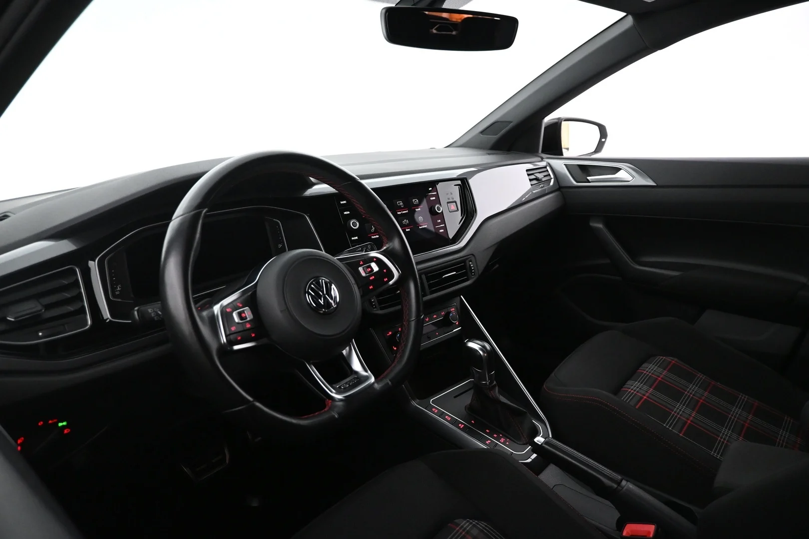 Car Image - 5D5q2WmWw8I2HxDoPS5c5d