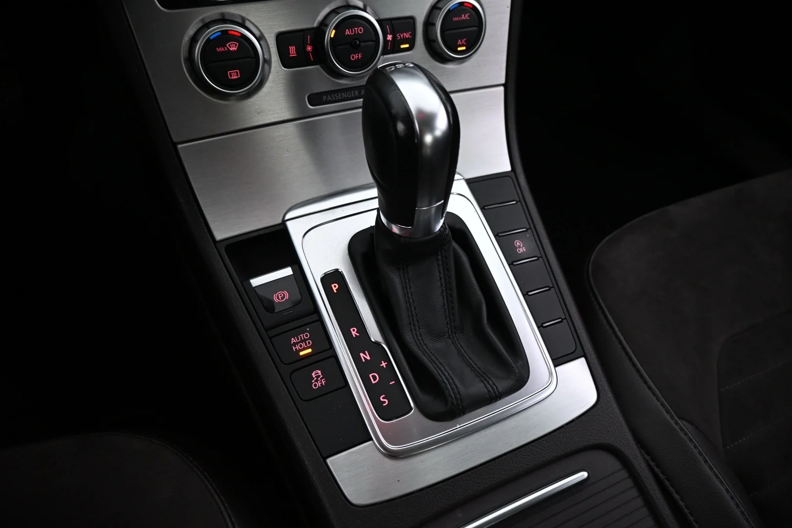 Car Image - 3HUhCJwAbvmNt3cJ9nppAJ