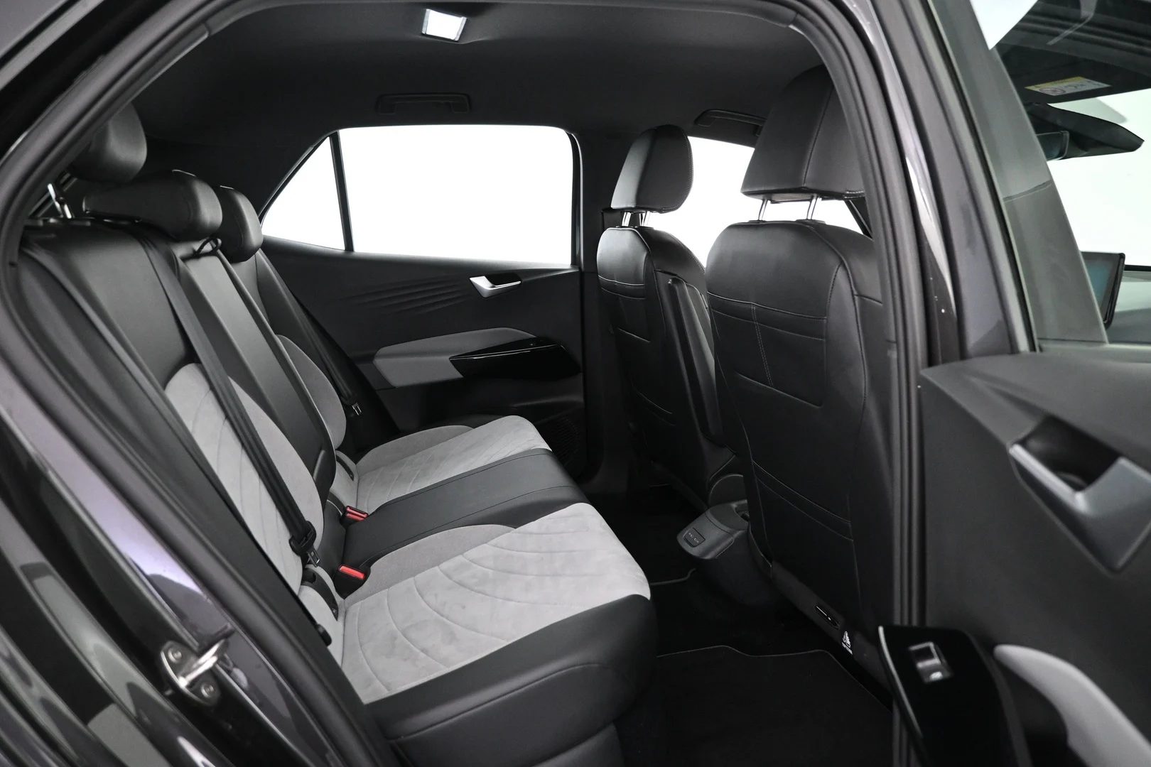 Car Image - 4L6WGZ1tkTPmdvB71VNZNh