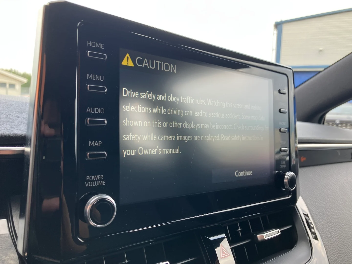 Car Image - 6Q3prRgSuxOZANHtok3jxX