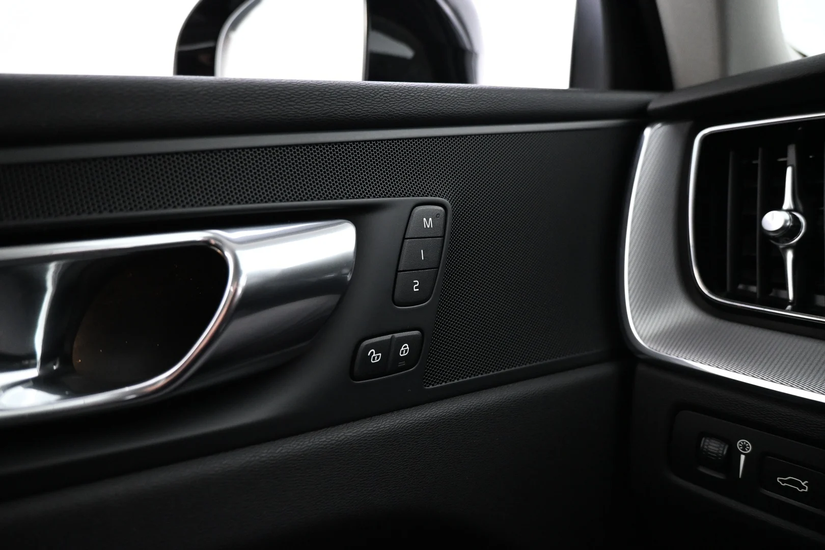 Car Image - 3nl2JcEivd2wA0roSN1jLJ