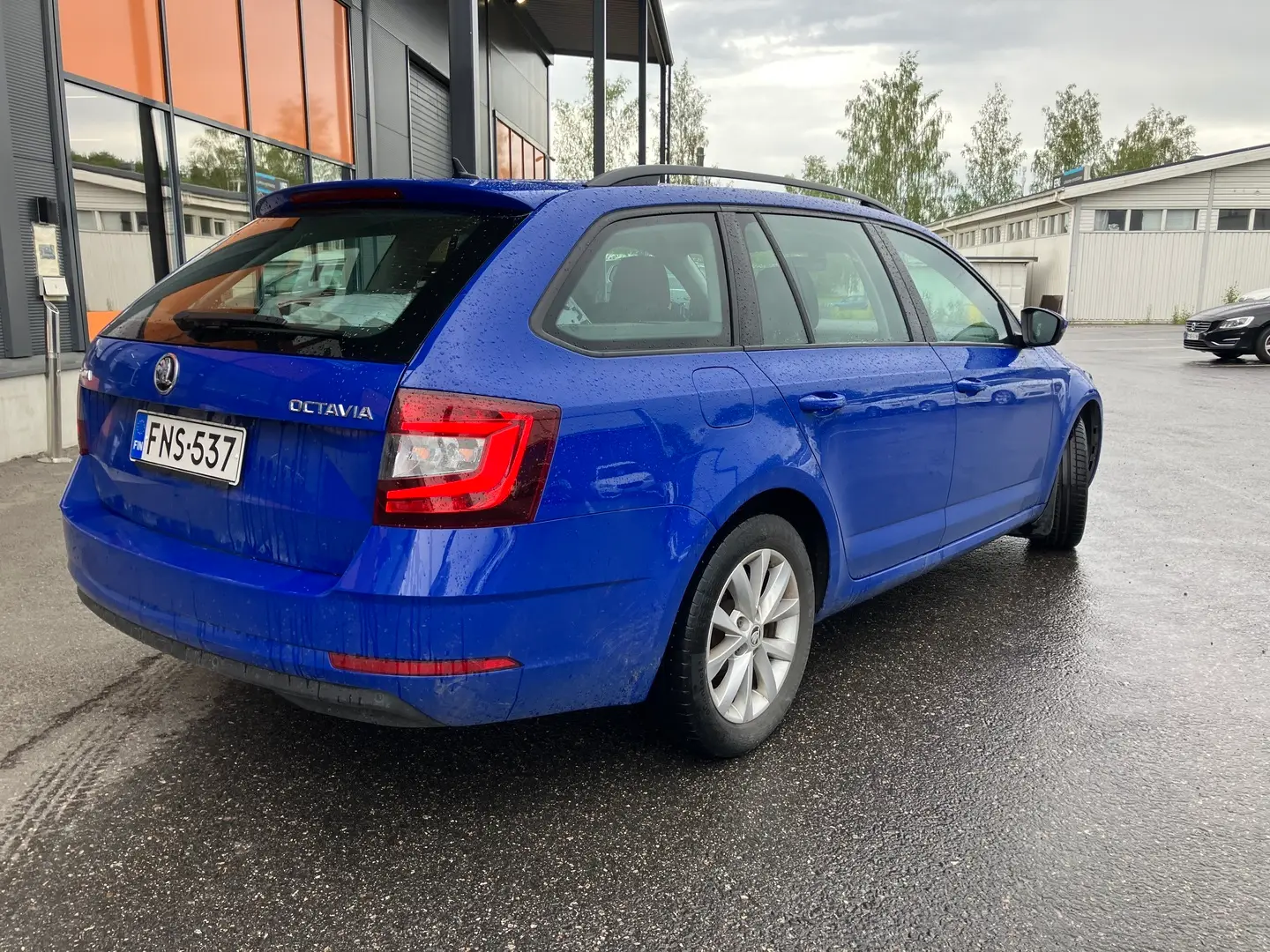 Car Image - 4IYAlPh2Bmz0a6QzDiIAz1