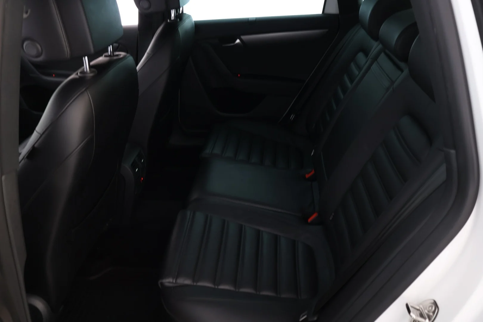 Car Image - 6q1hHbb2zYc6BLyiQheL09