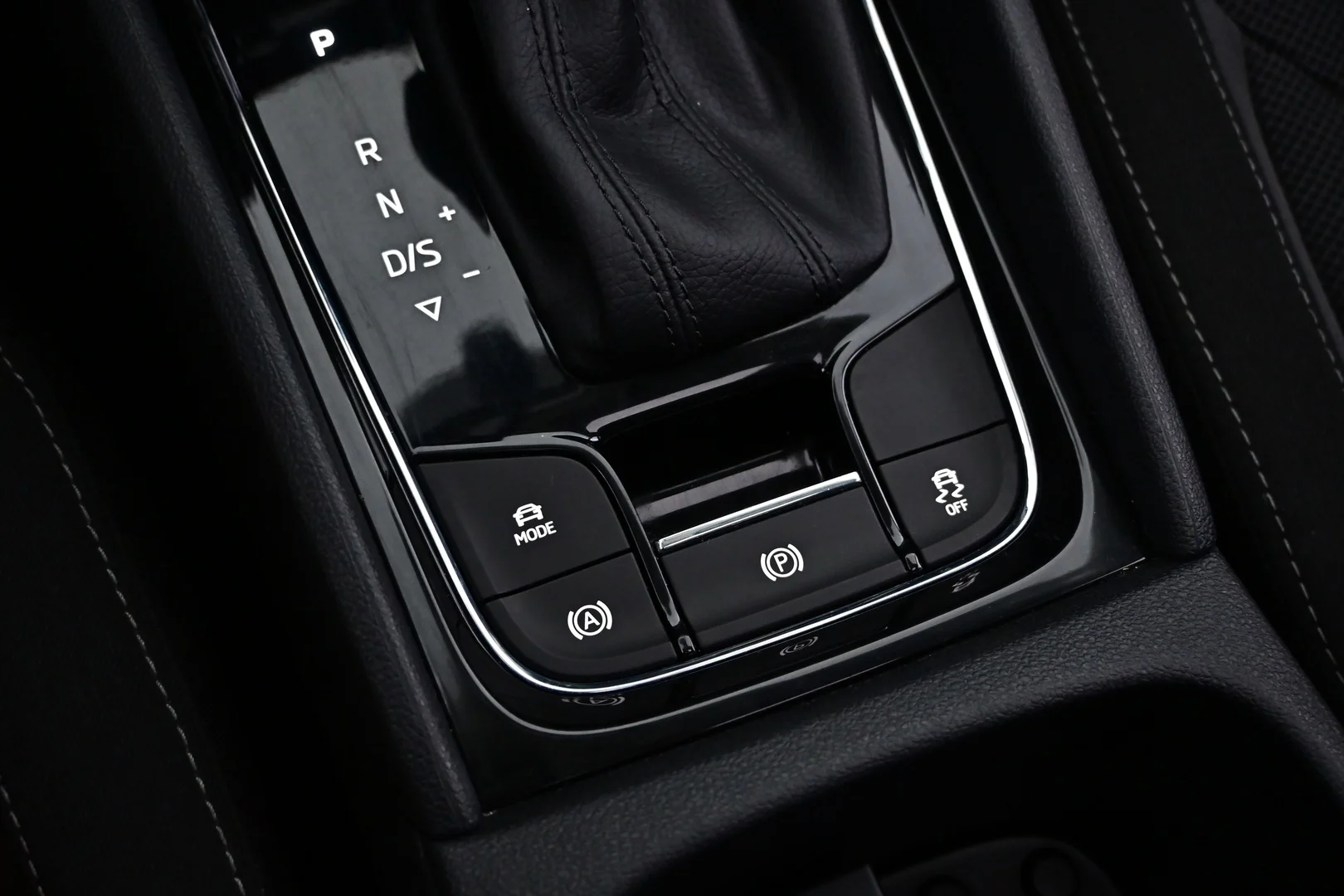 Car Image - 1YqRq9klYtPRA81f5qw61d