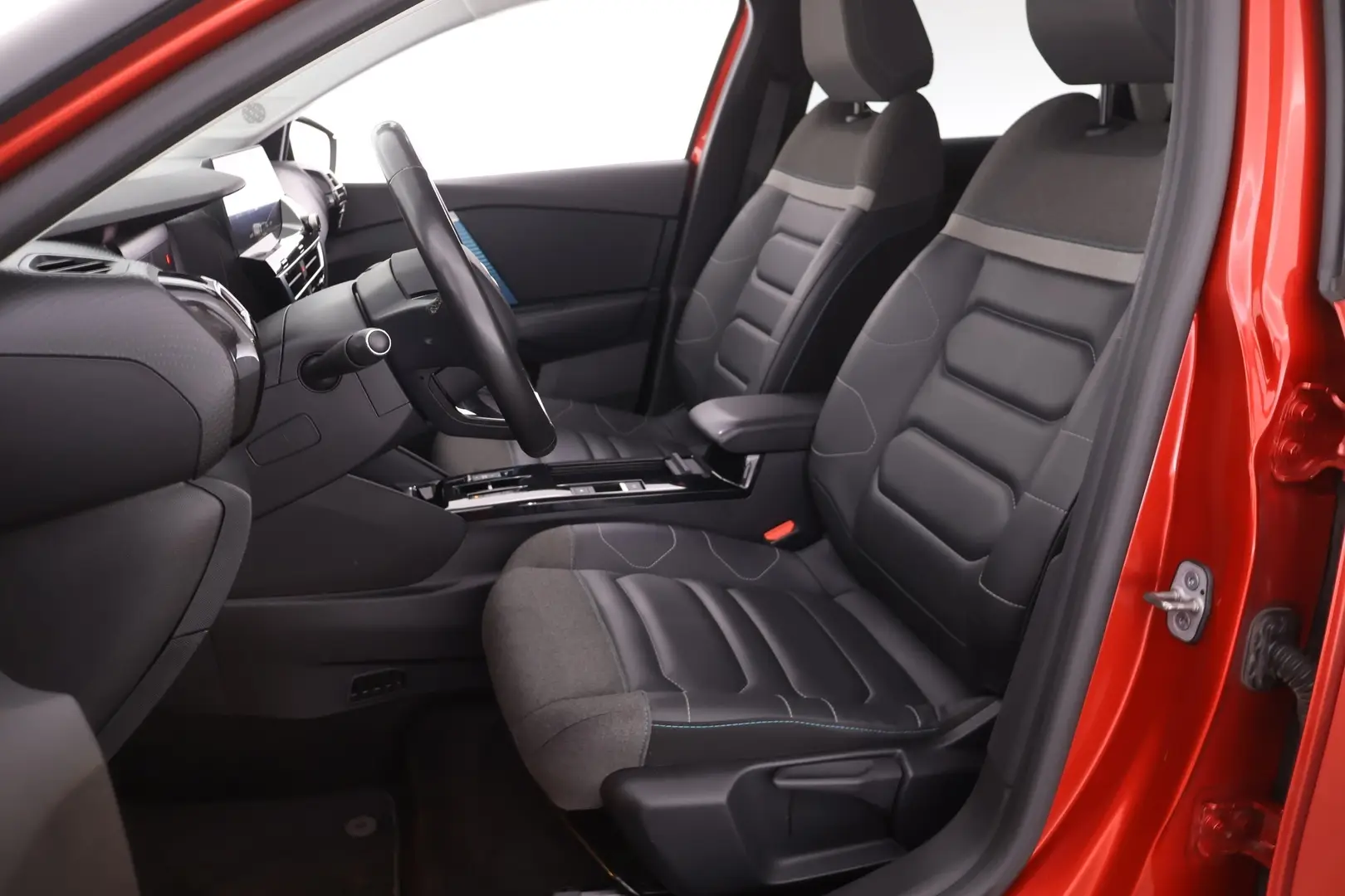 Car Image - qyslY8FfK26qafIB0ri9l