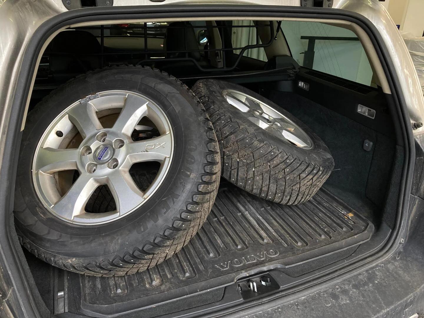 Car Image - 2OtTacNDlK5GCGpa7xaG0I