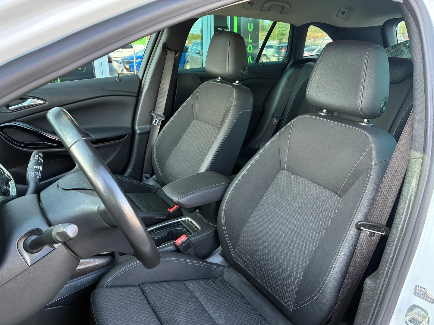 Car Image - 3R0UEXx13rMWtByf9s8rtc