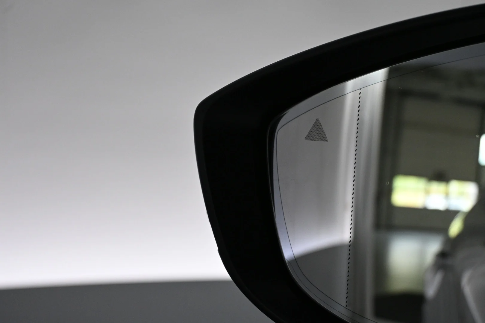 Car Image - 4HxDoZgstX8t1STzhhL6k7