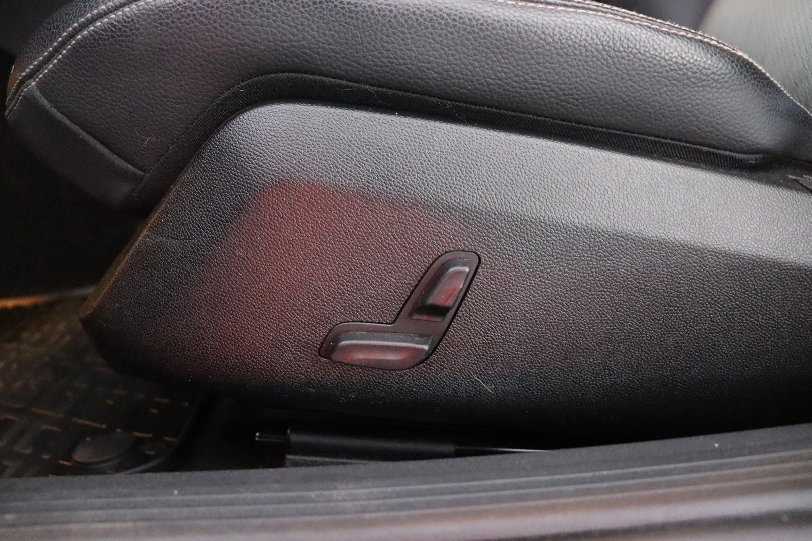 Car Image - 1NJW1mhXEhOg6fGMWAPQ9i