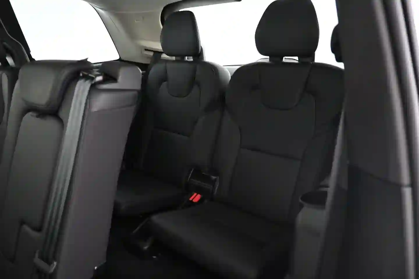 Car Image - 3yRjCiy5EDWb5wE8V5Y0uk