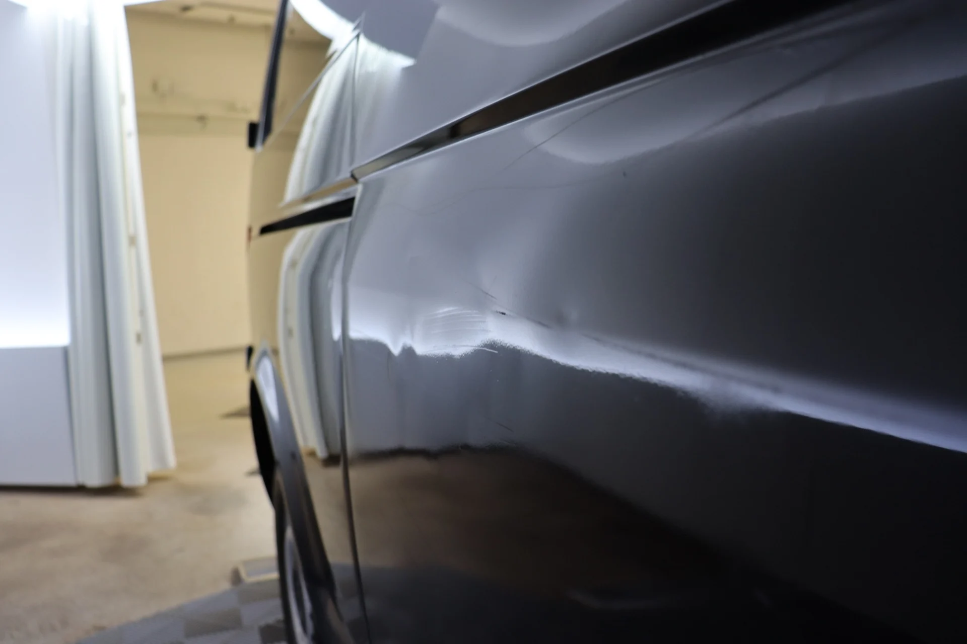 Car Image - 1FyS825JiXBvQPvA8qQqZD