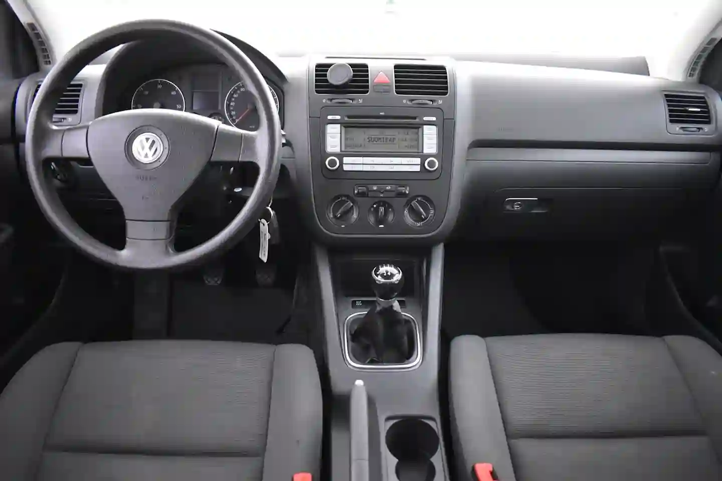 Car Image - 4AMNlYKVuVzvy24YqWlzeW