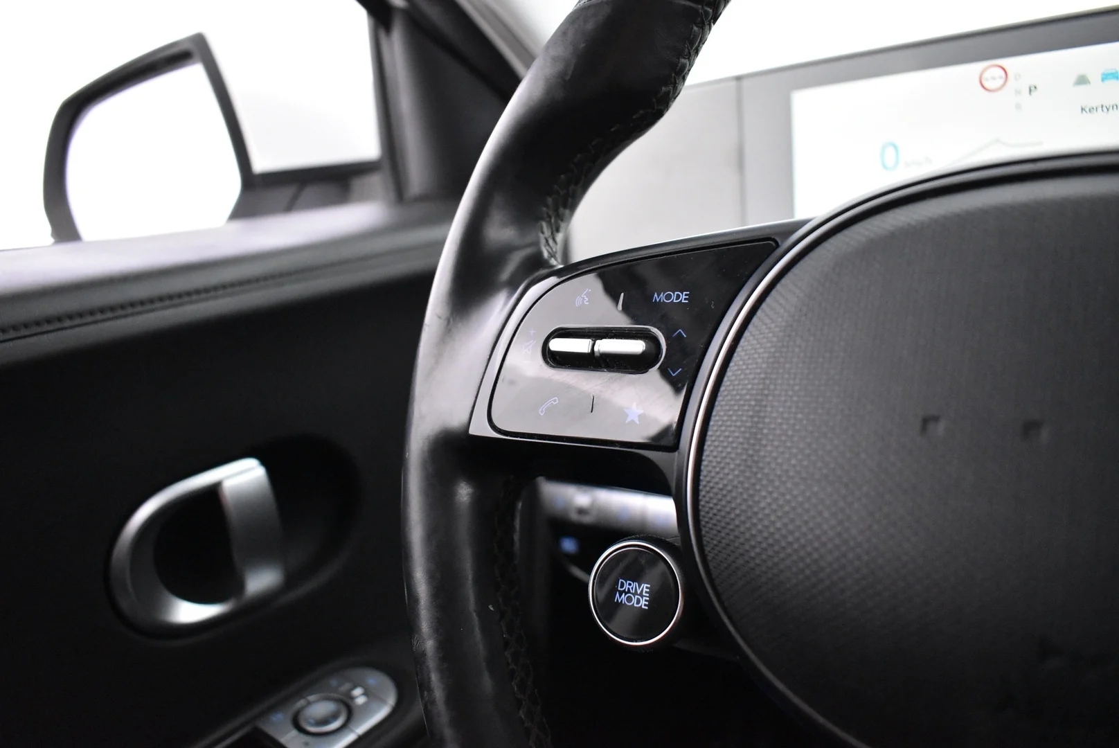 Car Image - 23sksTuB0nj7et6O7vlv6l