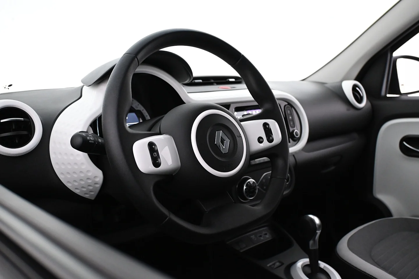 Car Image - 2QrjVV9GA8Ebu4kRGoZcWS