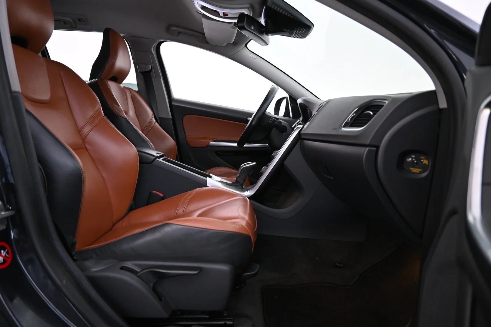 Car Image - 7kUqyjqTyb84DoSuEWRCna