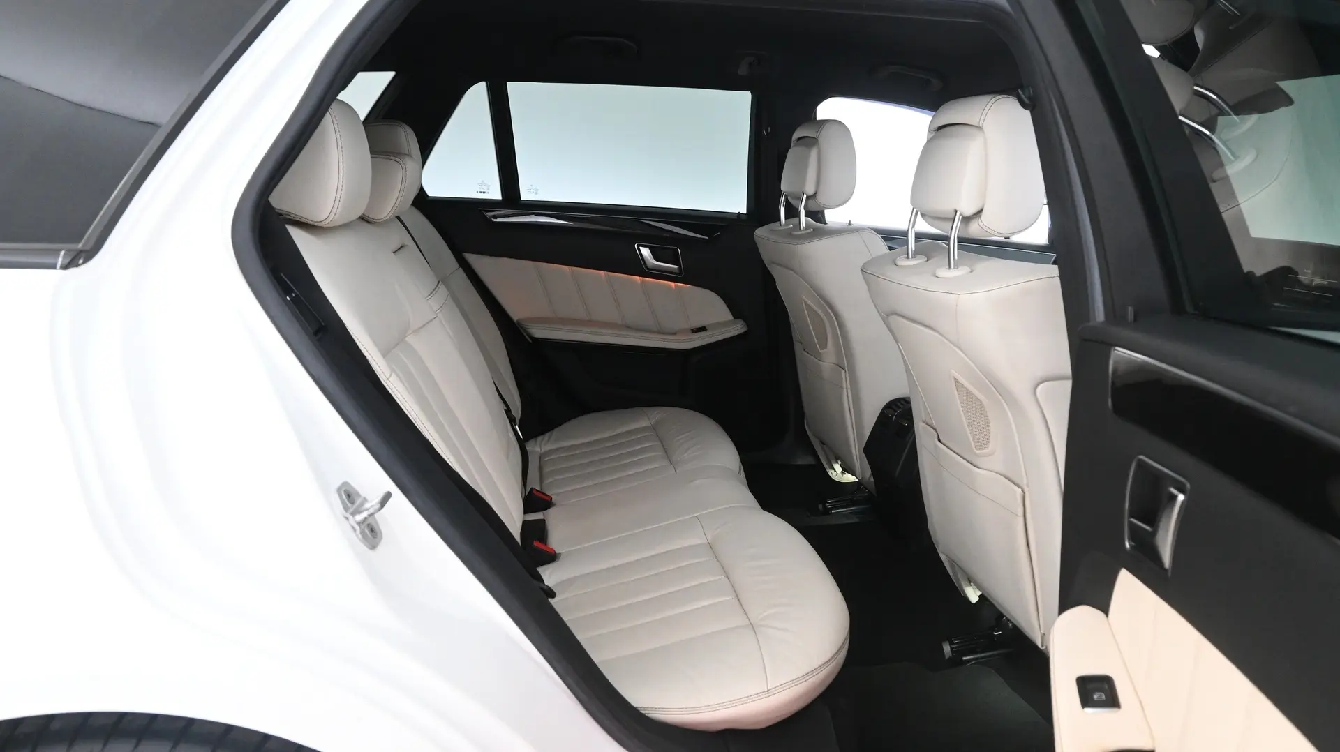Car Image - 2mEZp0EECoVhoib6nIqfyI