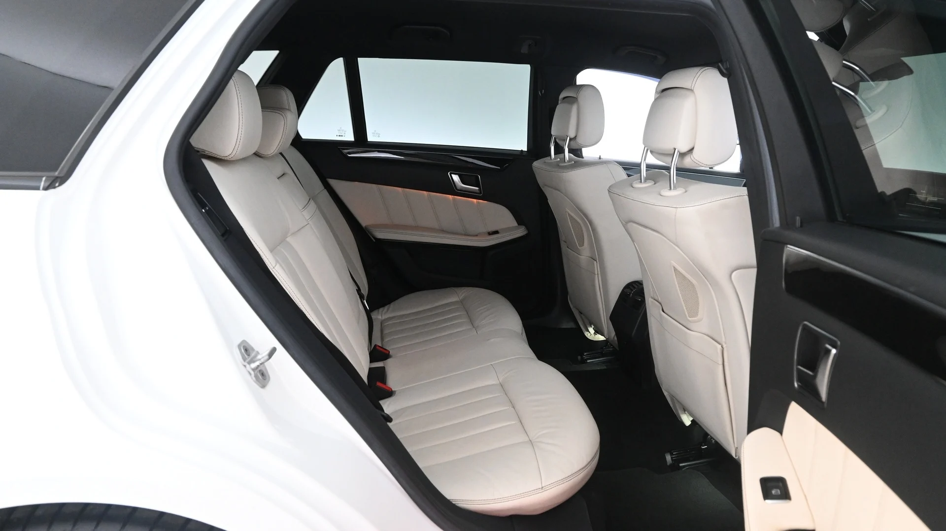 Car Image - 2mEZp0EECoVhoib6nIqfyI