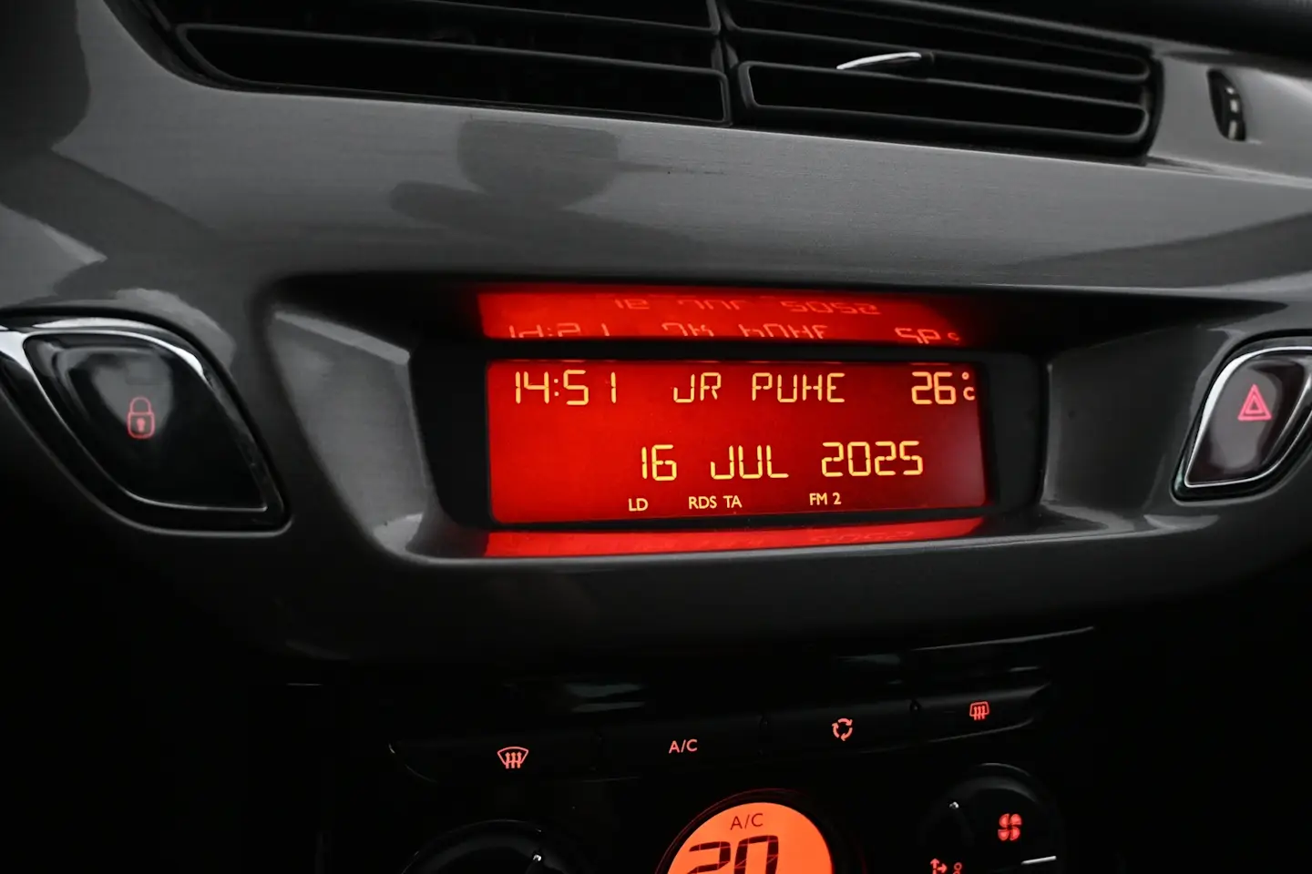 Car Image - 2c9biJ2Hxue2XG0431edMt