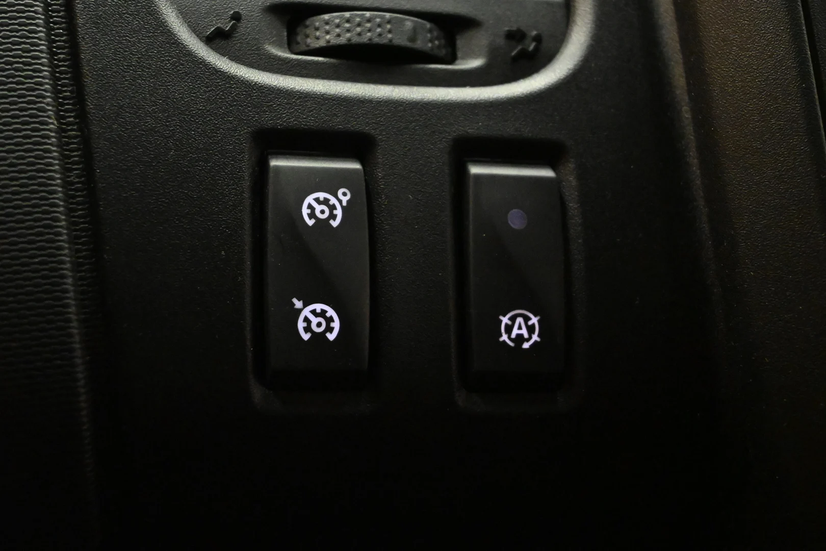 Car Image - 4sau6ONTwPAa8WSBnnijQ8