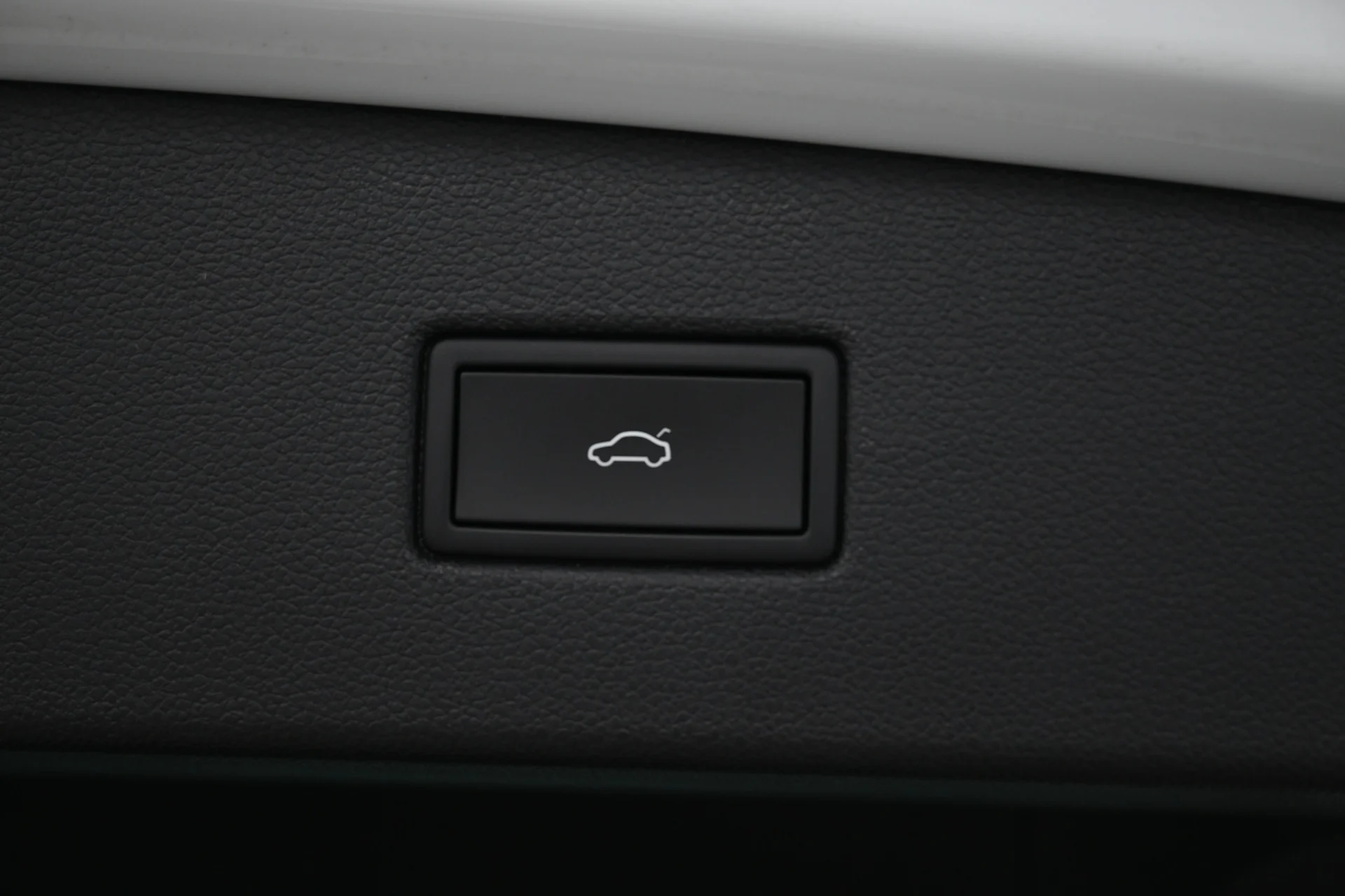 Car Image - 1MDQMv69anjWhttmJ2tJaQ