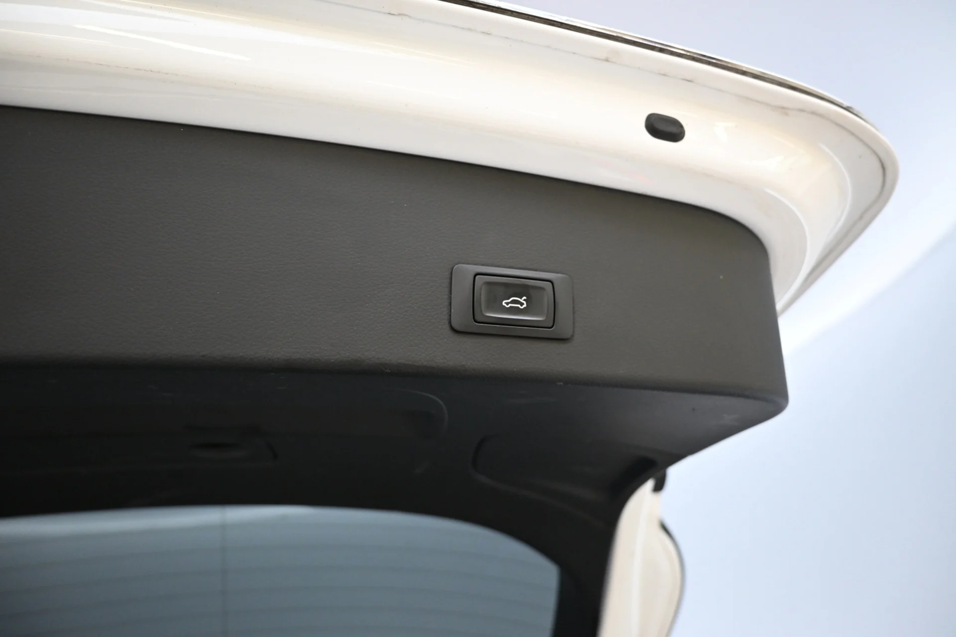 Car Image - 5q79eVewwcxP6mdANKC7FS