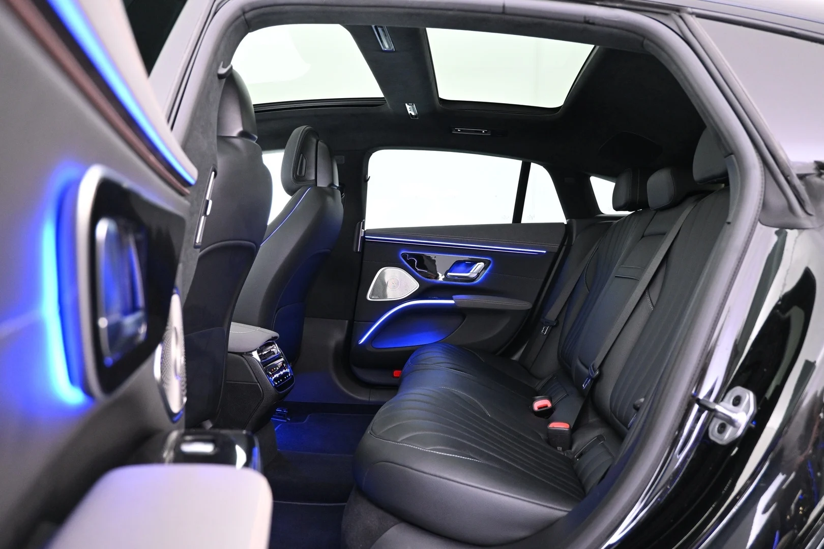 Car Image - 7rj2AW76FbtXpZYCYSvDjU