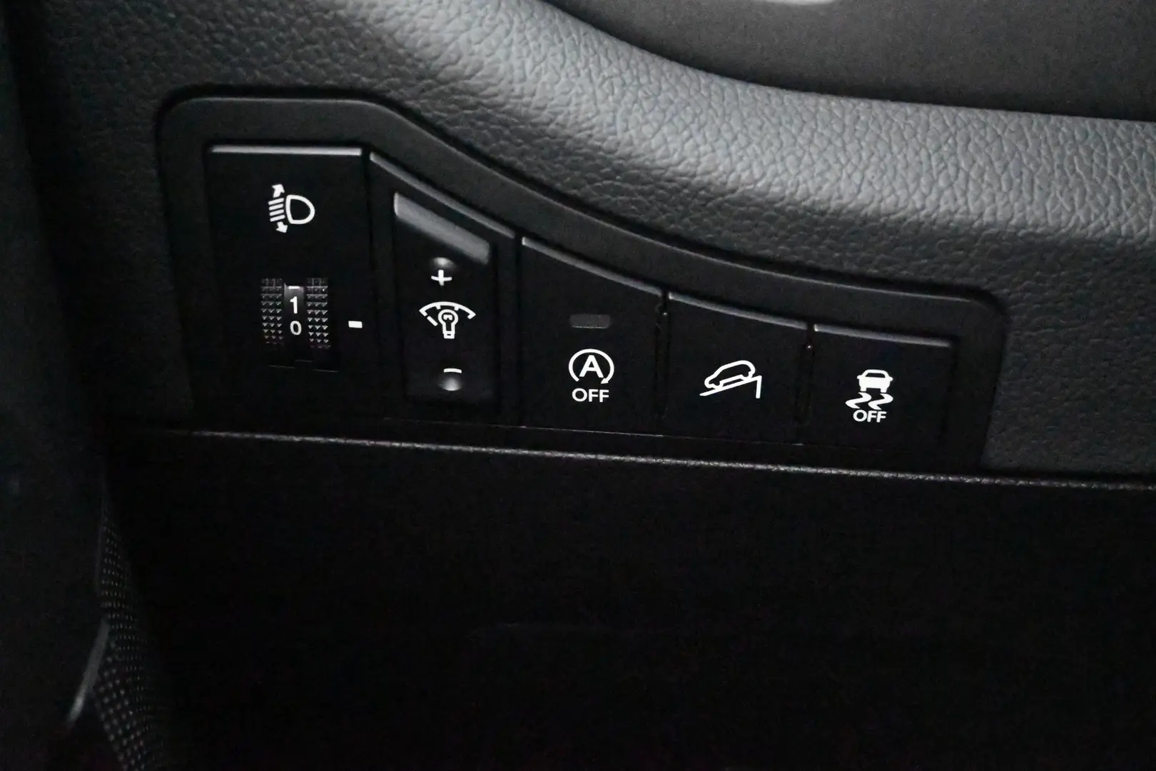 Car Image - 2XeRmwKRrz9RZzKtMCx3iV