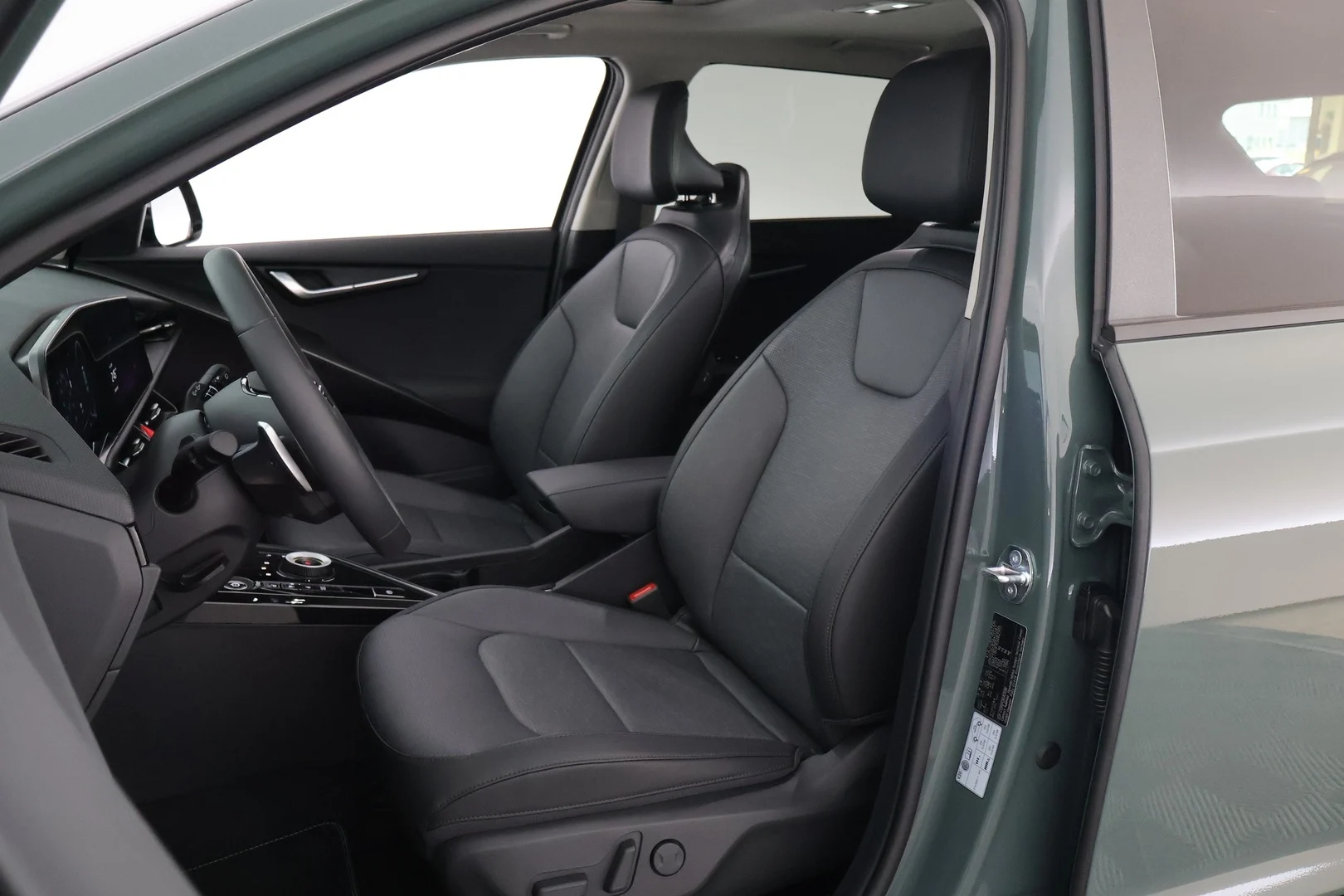 Car Image - 1FElEDInouPs9t7ywfjD1I