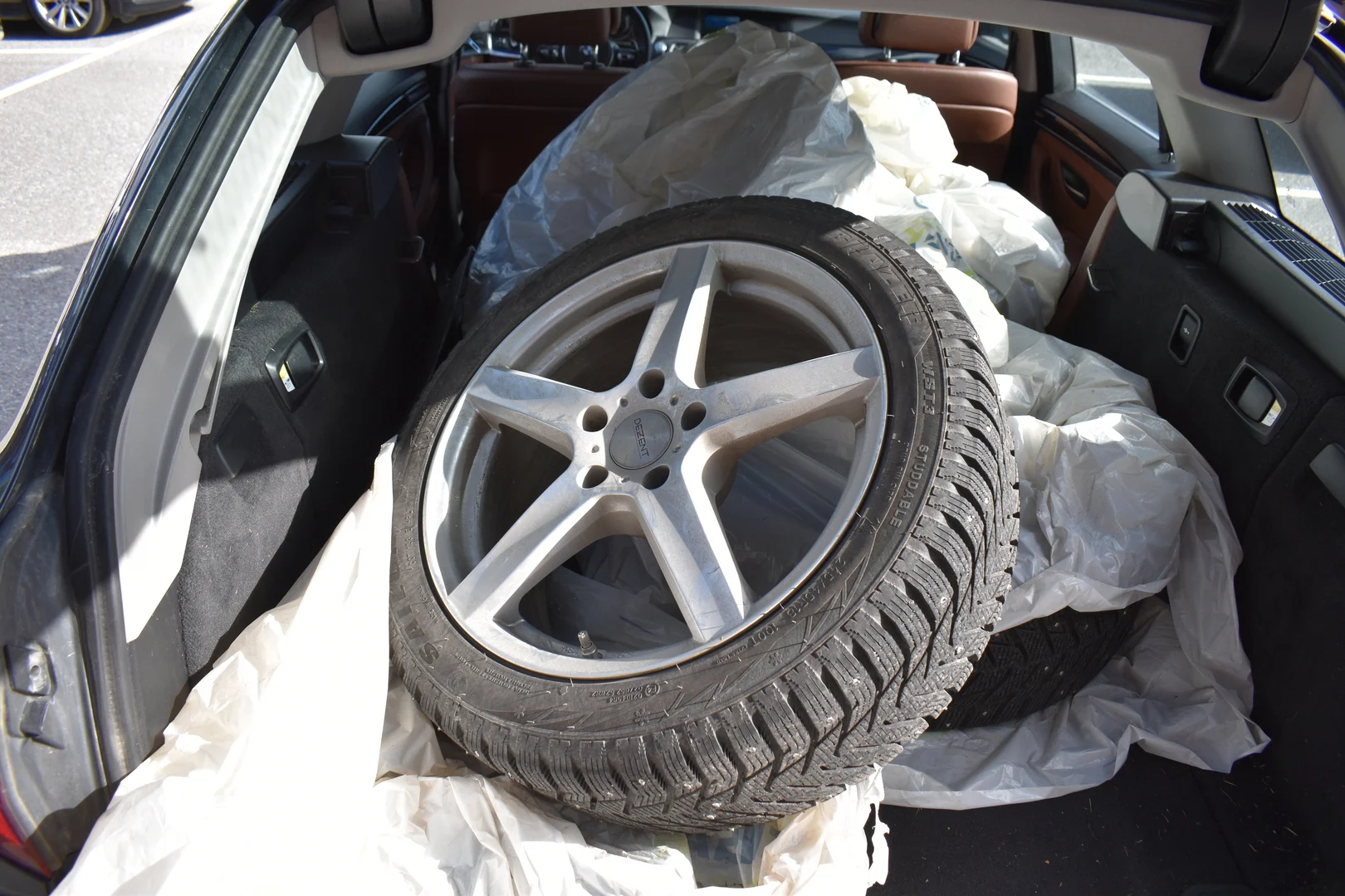 Car Image - 3Y3qDo8fgtbfjVHBZOt63L