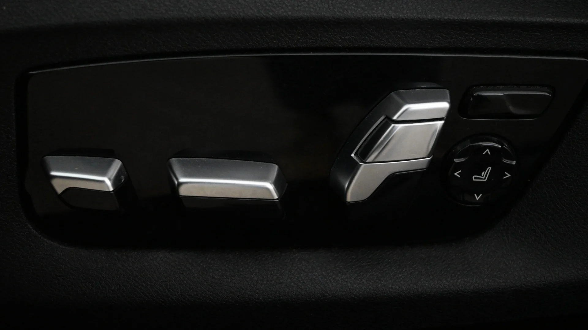 Car Image - 6WALL0E1NmkfBtmTAGa8hk