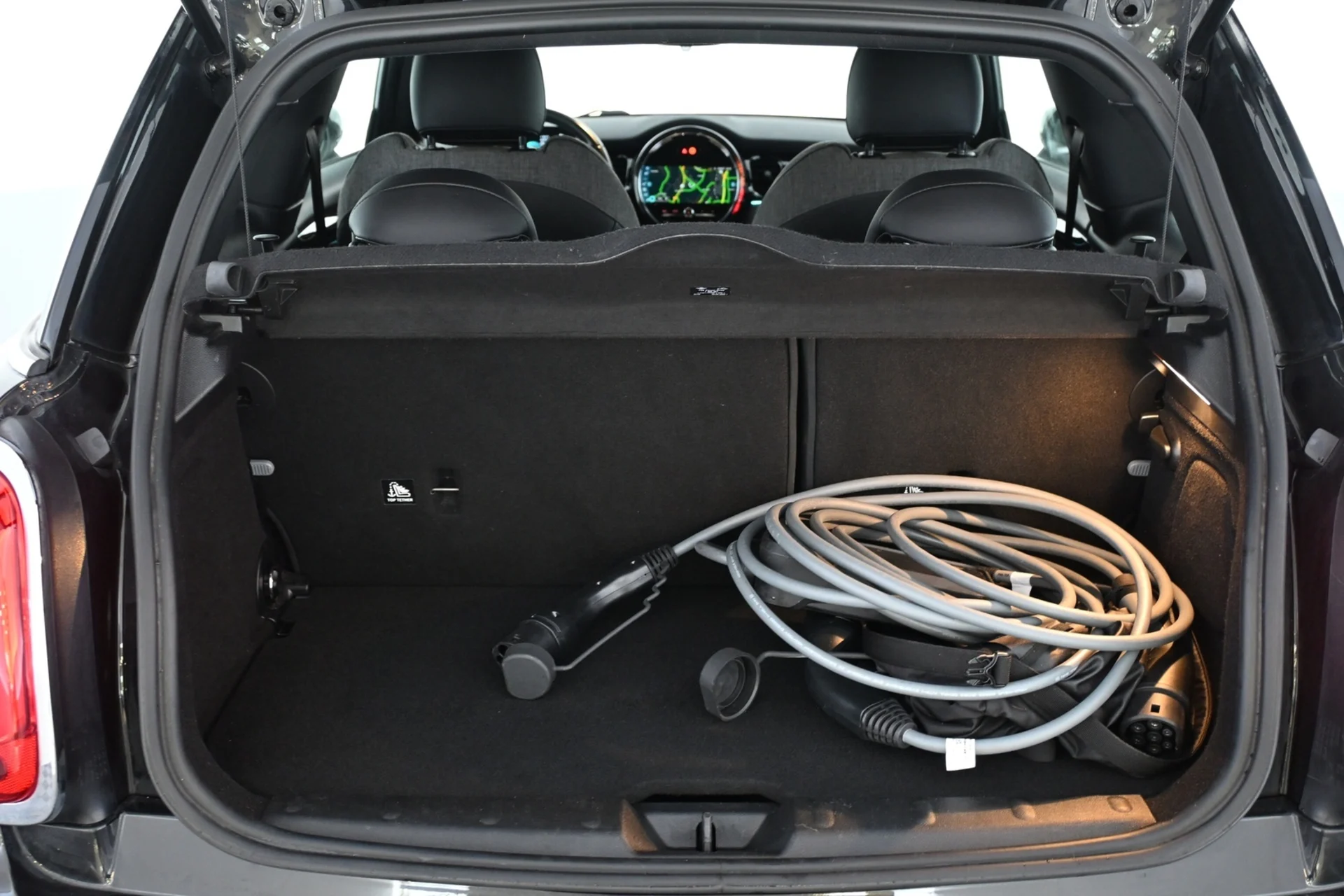 Car Image - 7n0kUmaQM71VImx64YKxsO