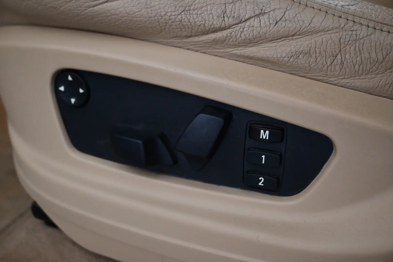 Car Image - 4TYQmdfHynXY8uSVUlIe6P