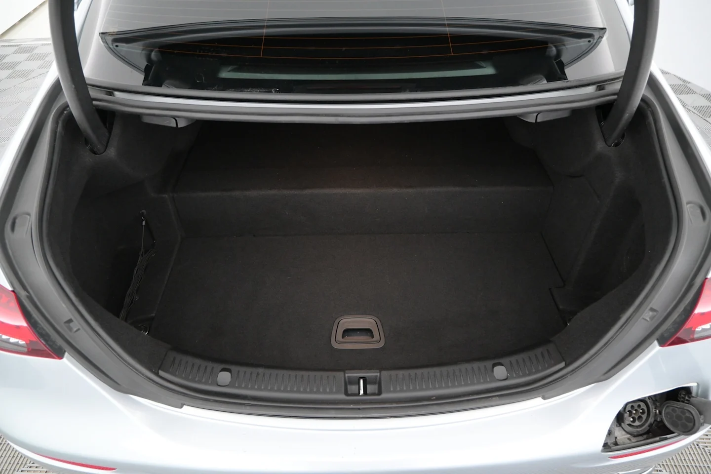 Car Image - 7t70eCS5KD9S2XgGO5uJfd