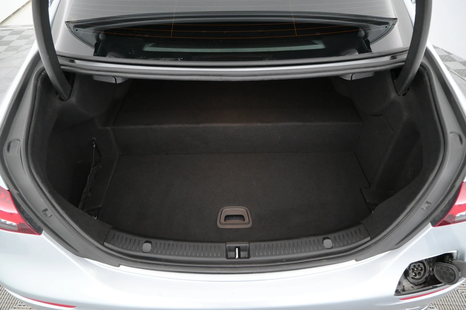 Car Image - 7t70eCS5KD9S2XgGO5uJfd