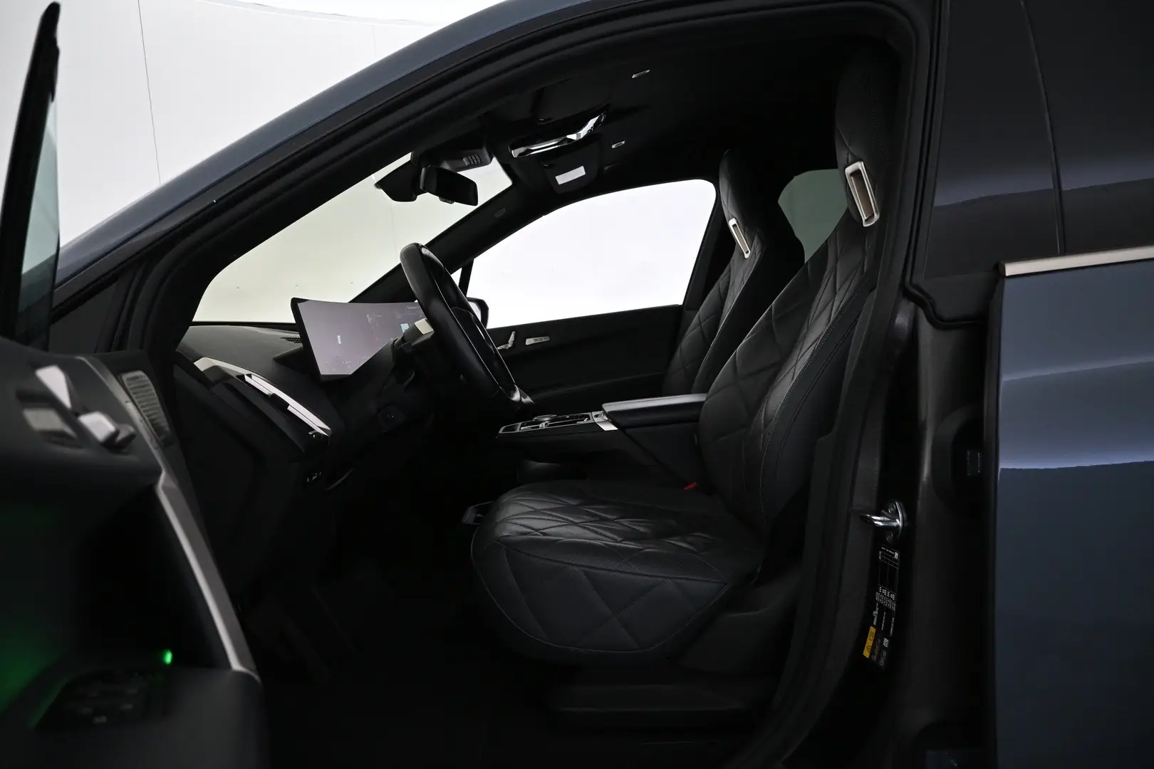 Car Image - 6KGvjyUJIPwCg8erPRx2hh