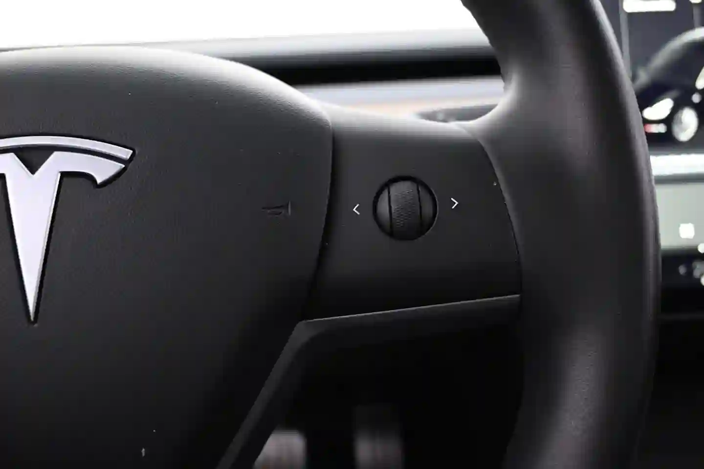 Car Image - 73254SDl412vHBpMD0e6ZL