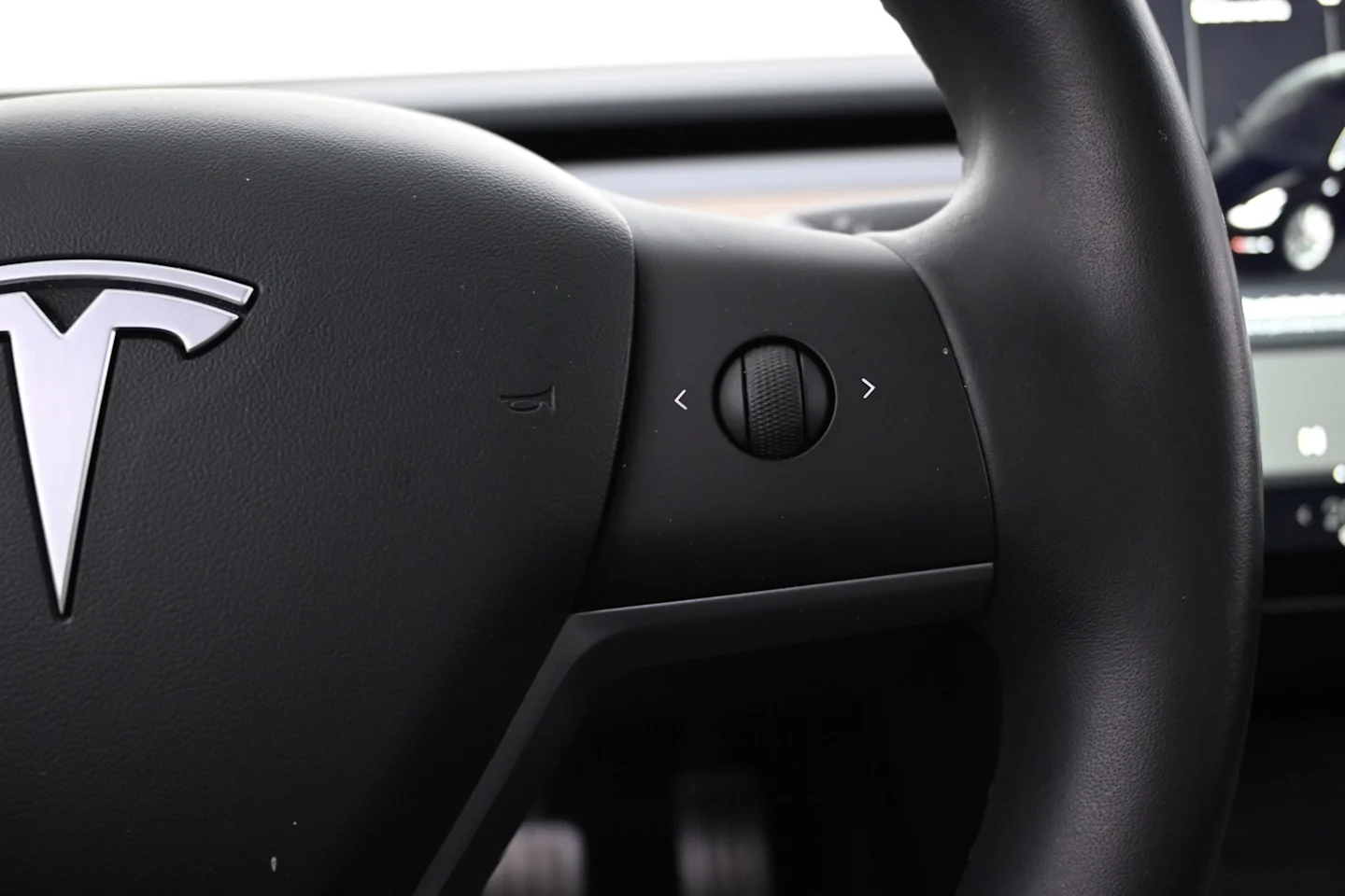 Car Image - 73254SDl412vHBpMD0e6ZL