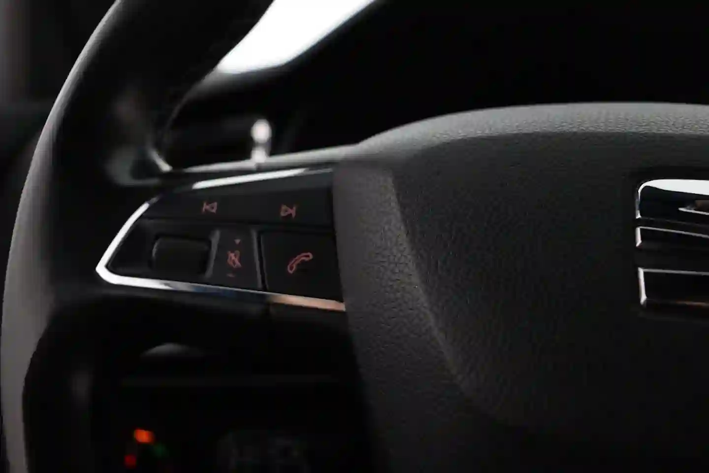 Car Image - 2b2TSoeHZ6GgCx4u3k4nSO
