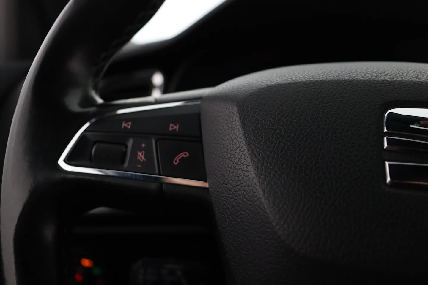 Car Image - 2b2TSoeHZ6GgCx4u3k4nSO