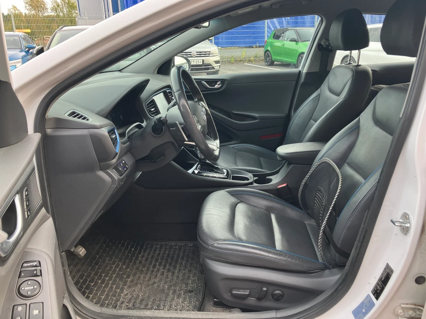 Car Image - 43lOlxZO4PZCwmN3pY4bYZ